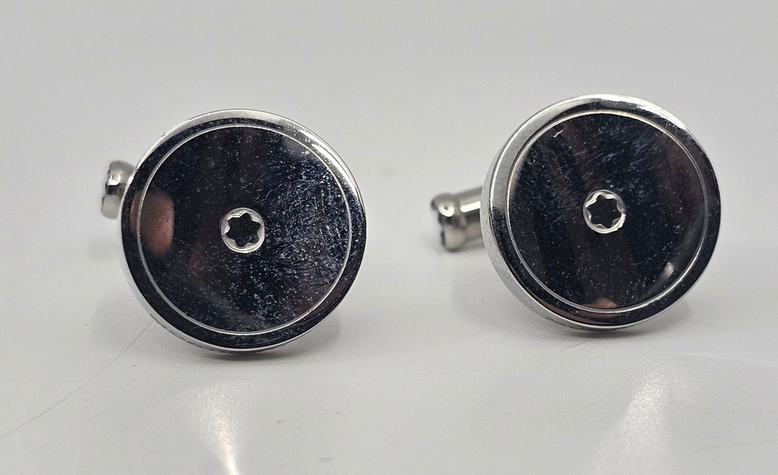 Montblanc, Pair of cufflinks (1 of 6)