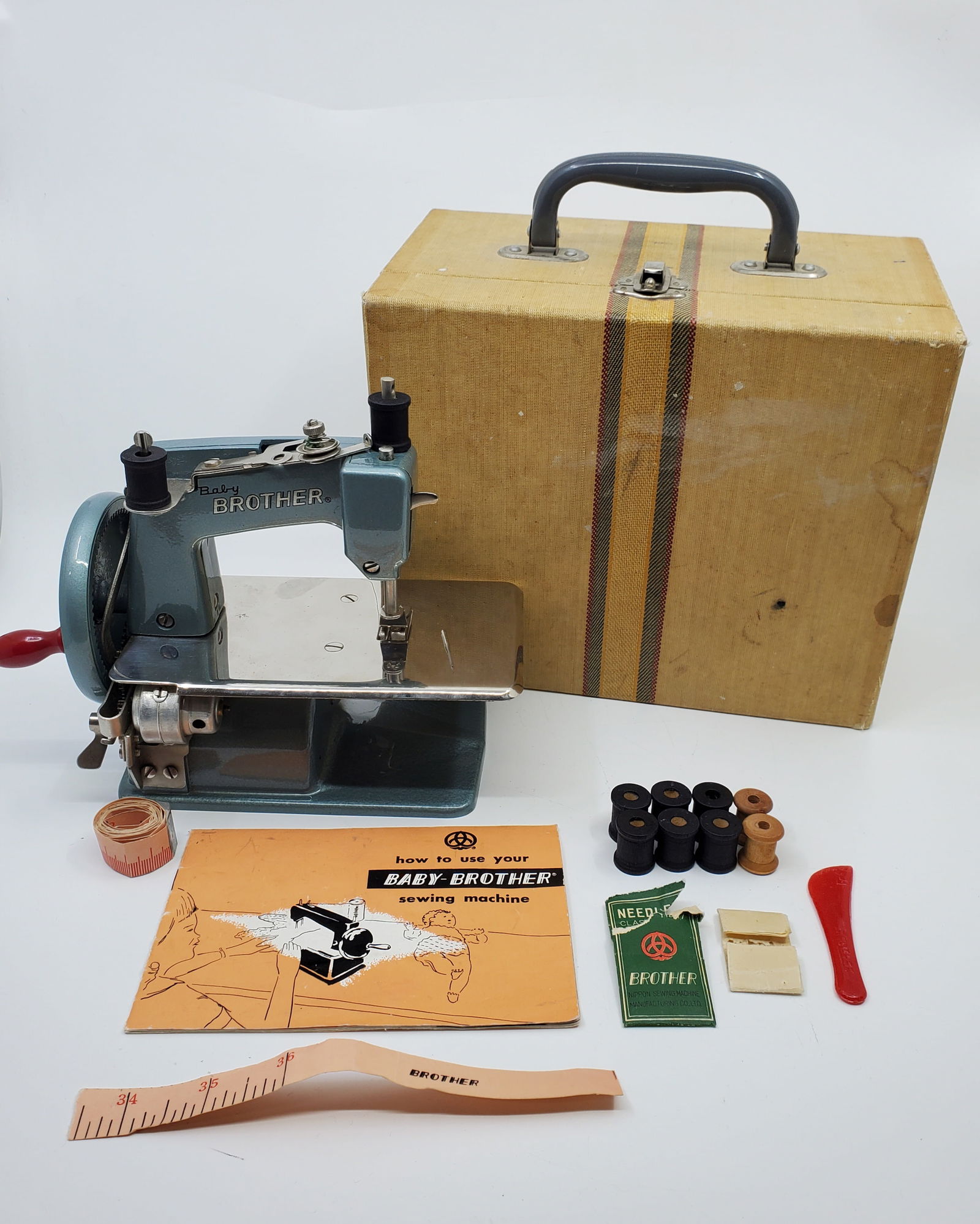 Vintage BABY BROTHER Child's Manual Sewing Macbine w/ Case (1 of 17)