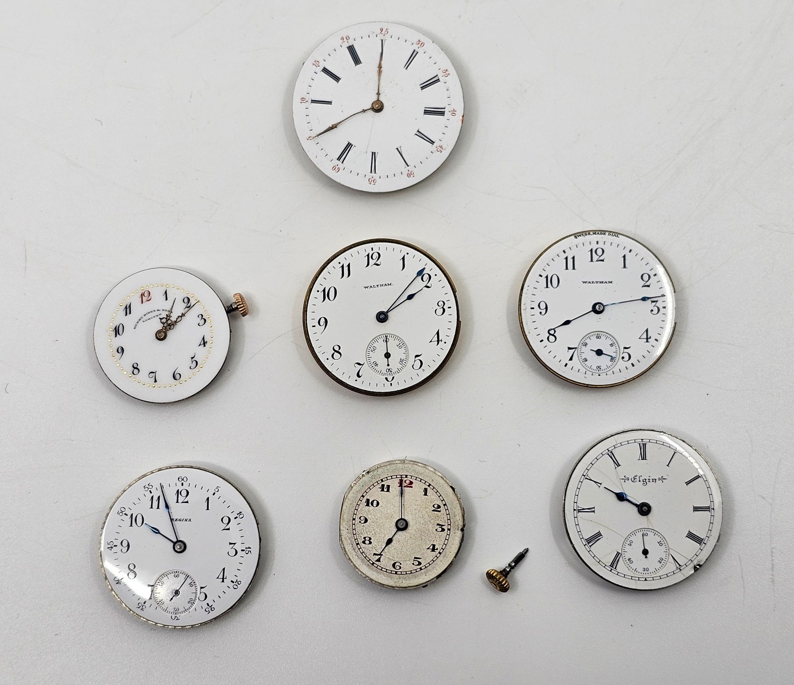 Lot of 7 Vintage Small to Medium Pocket Watch Movements (1 of 16)