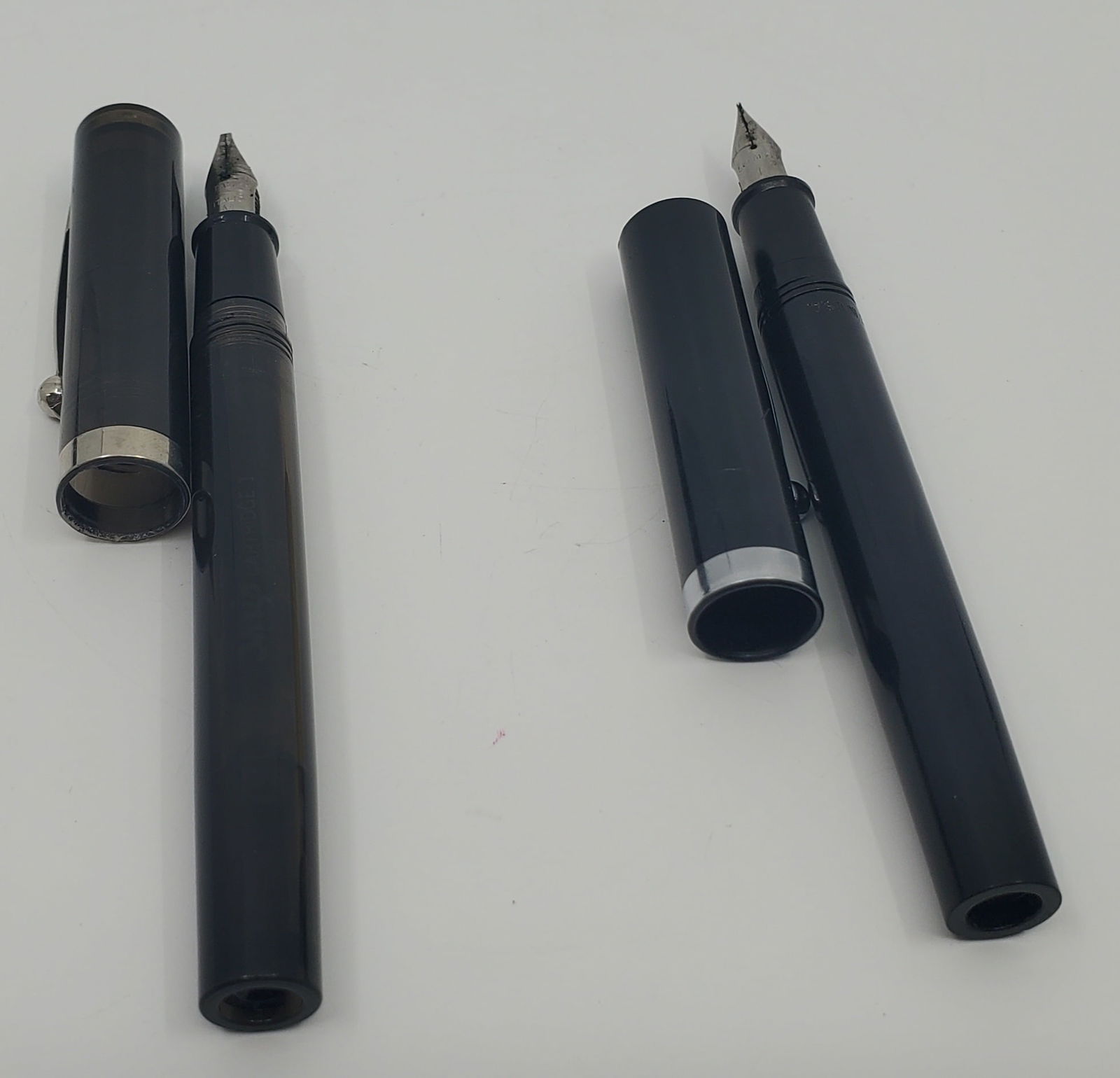 Set of Two Sheaffer Fountain Pen Oversize (1 of 11)