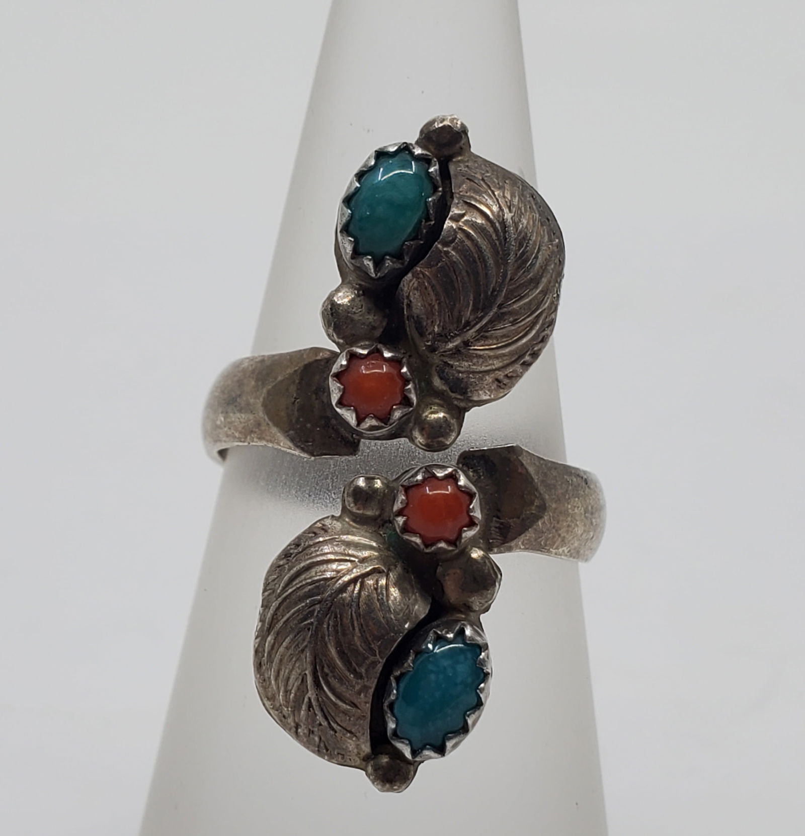 Vintage Navajo Sterling Silver Turquoise and red coral Ring (1 of 6)