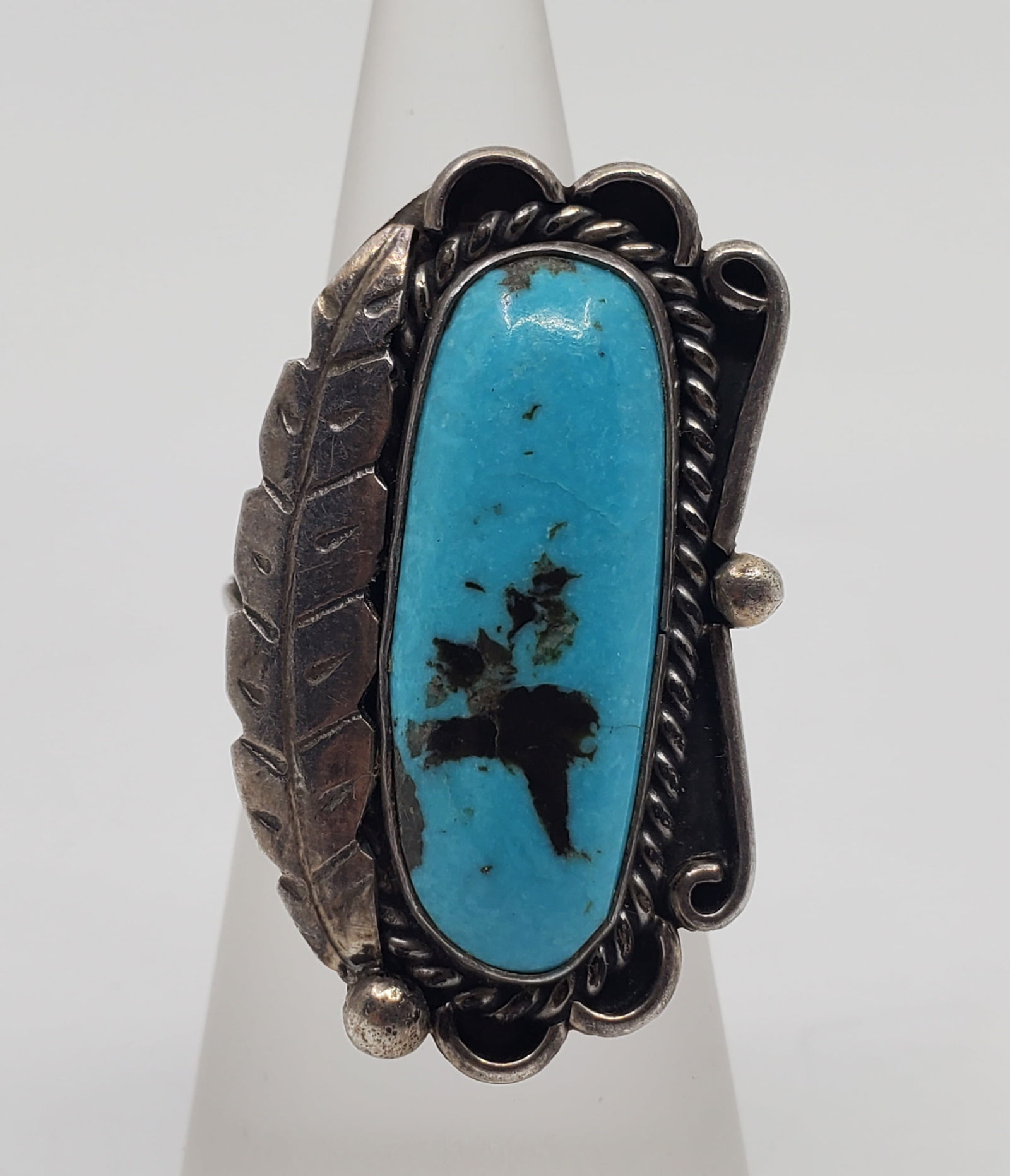 Vintage Navajo Sterling Silver Turquoise Ring (1 of 7)
