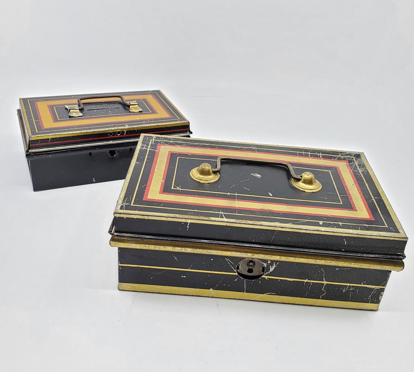 Set of 2 Metal Bank, no keys: Smaller : 2 1/4" x 6" x 3 1/2", Larger : 2 1/2" x 7 1/2" x 4 1/2"