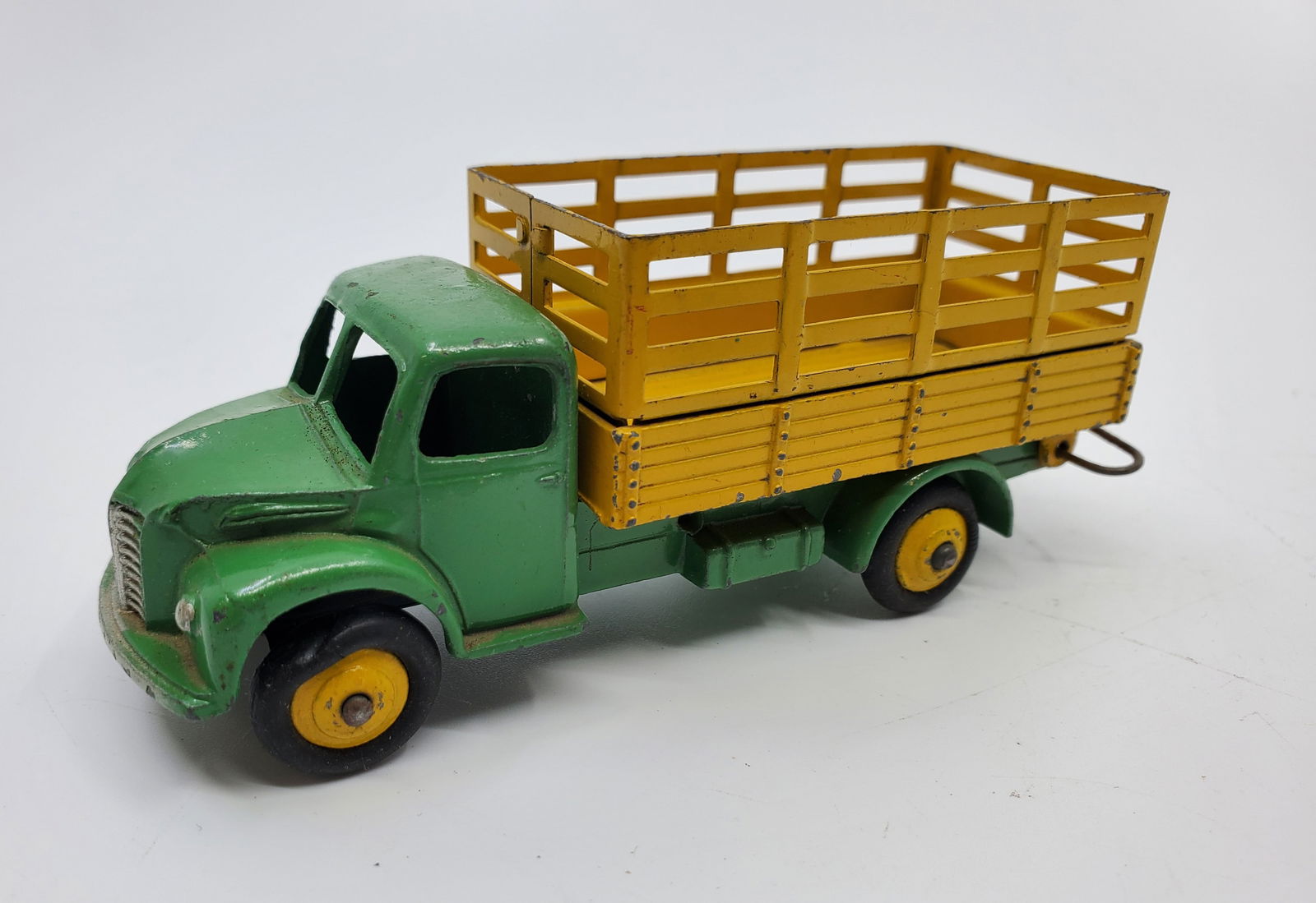 Vintage DINKY TOYS Original Paint 343 Dodge Farm Produce Wagon (1 of 5)