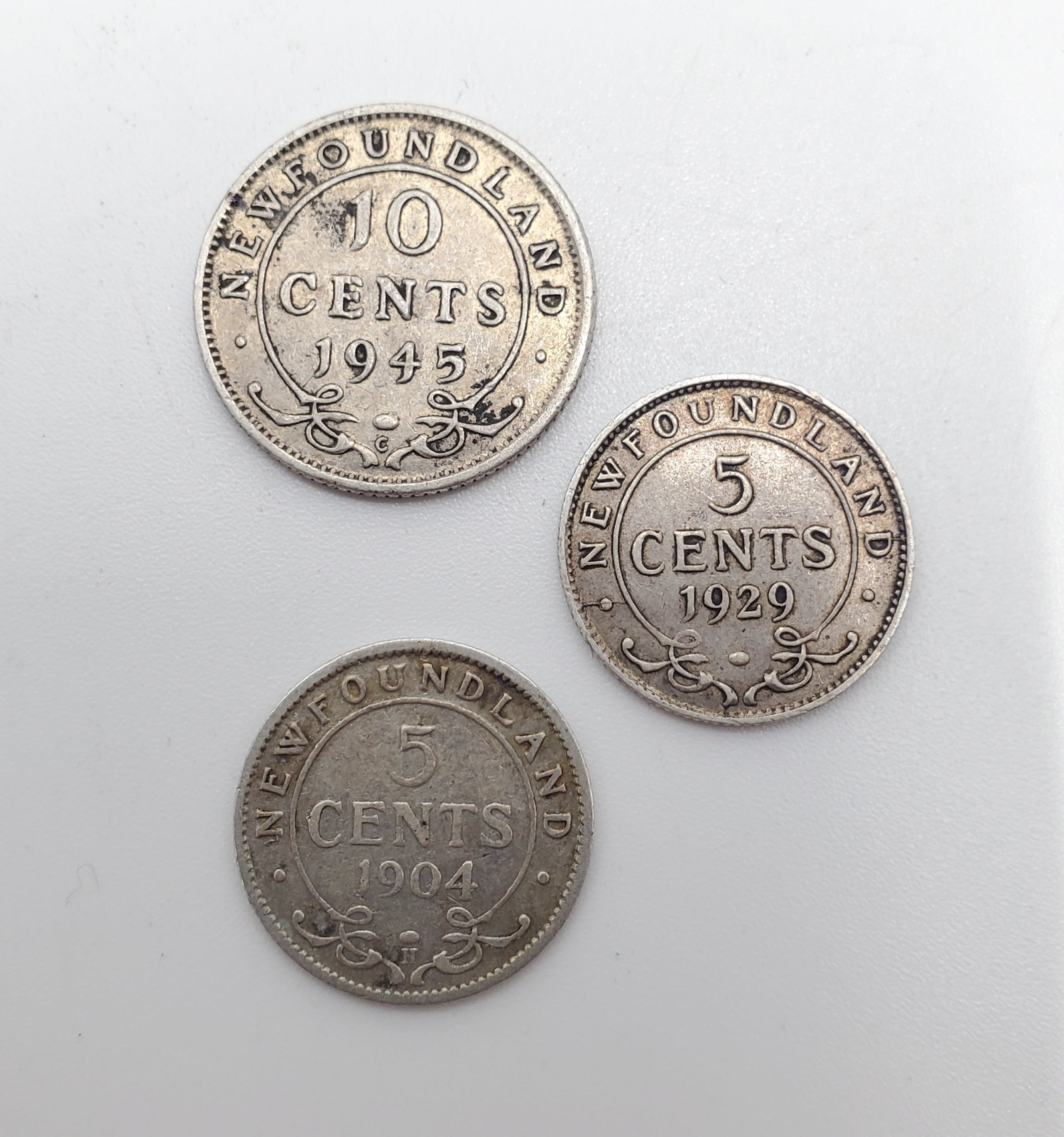 NEWFOUNDLAND, Set of 3 coins: 10 Cents 1945, 5 Cents 1904, 5 Cents 1929