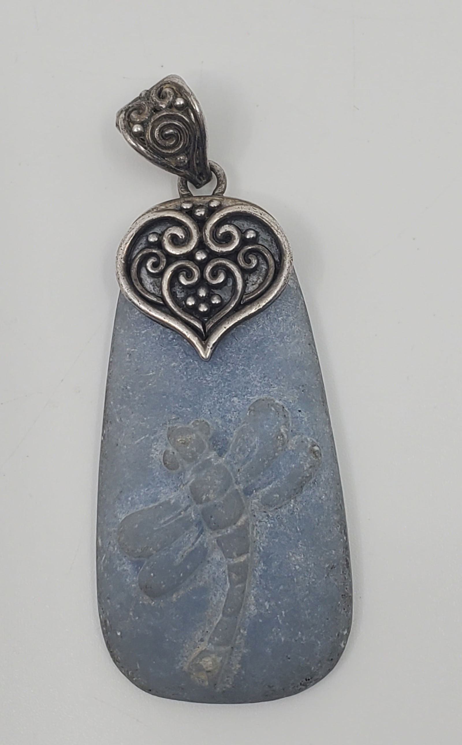 Sajen, Sterling Silver Pendant set with a dragonfly carved in blue stone (1 of 6)