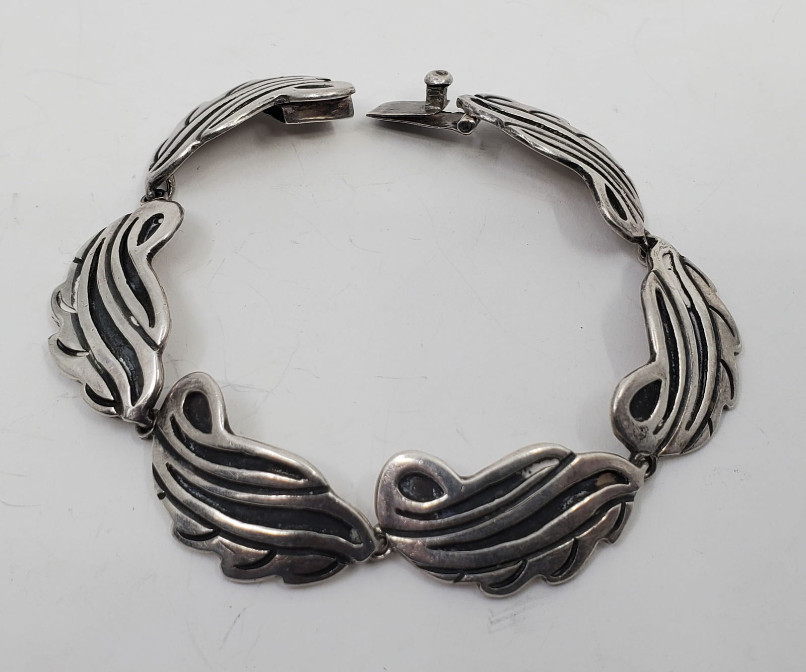 Vintage Mexican Sterling Silver Winged Bracelet (1 of 5)