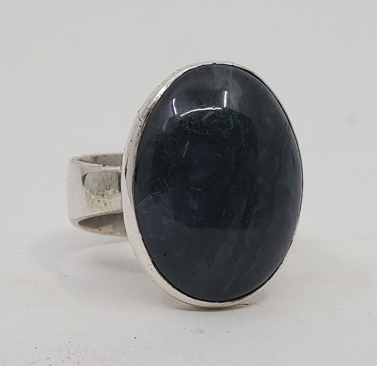 Booty, Modernist Sterling Silver Ring set with a stone (1 of 8)