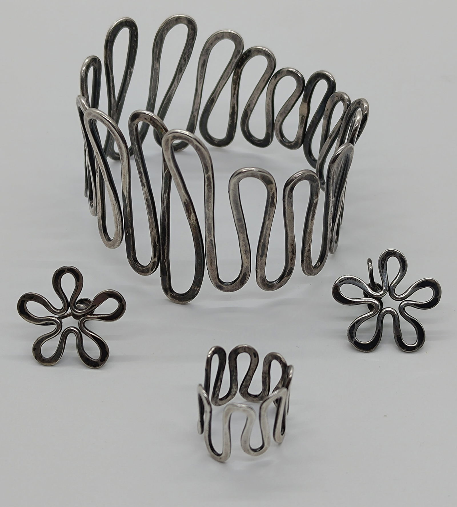 John Lewis, American Modernist Sterling Silver Bracelet, Ring and Earring Set (1 of 8)