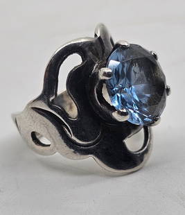 Sigi Pineda, Mexican Sterling Silver Ring set with a Stone: Sterling Silver Ring, set with a Light Blue Stone, signed inside SP 925 Weight 7.86g Size : 7