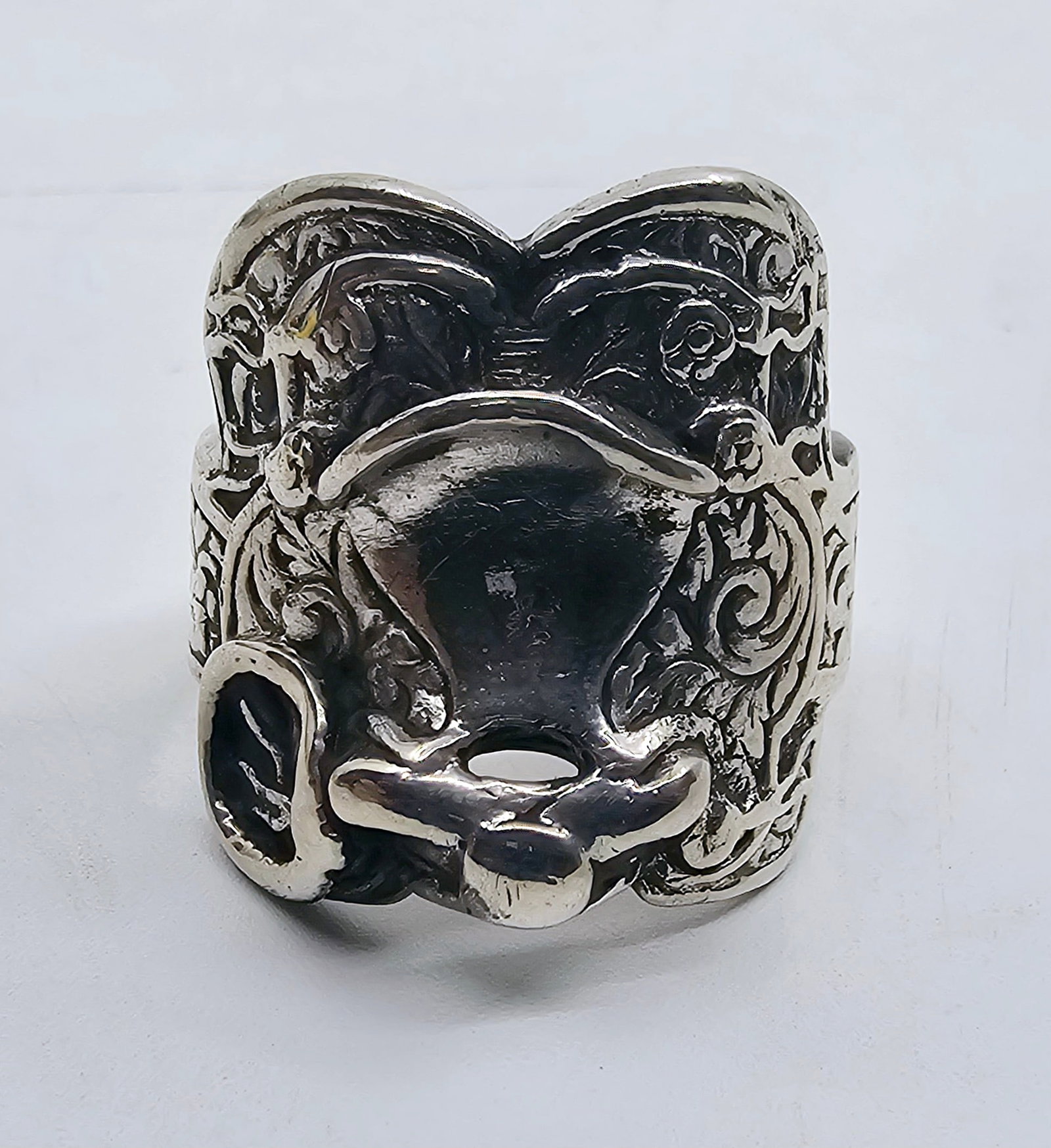 Large Sterling Silver Saddle Ring: Sterling Silver Saddle Ring Weight 8.72g Size 12
