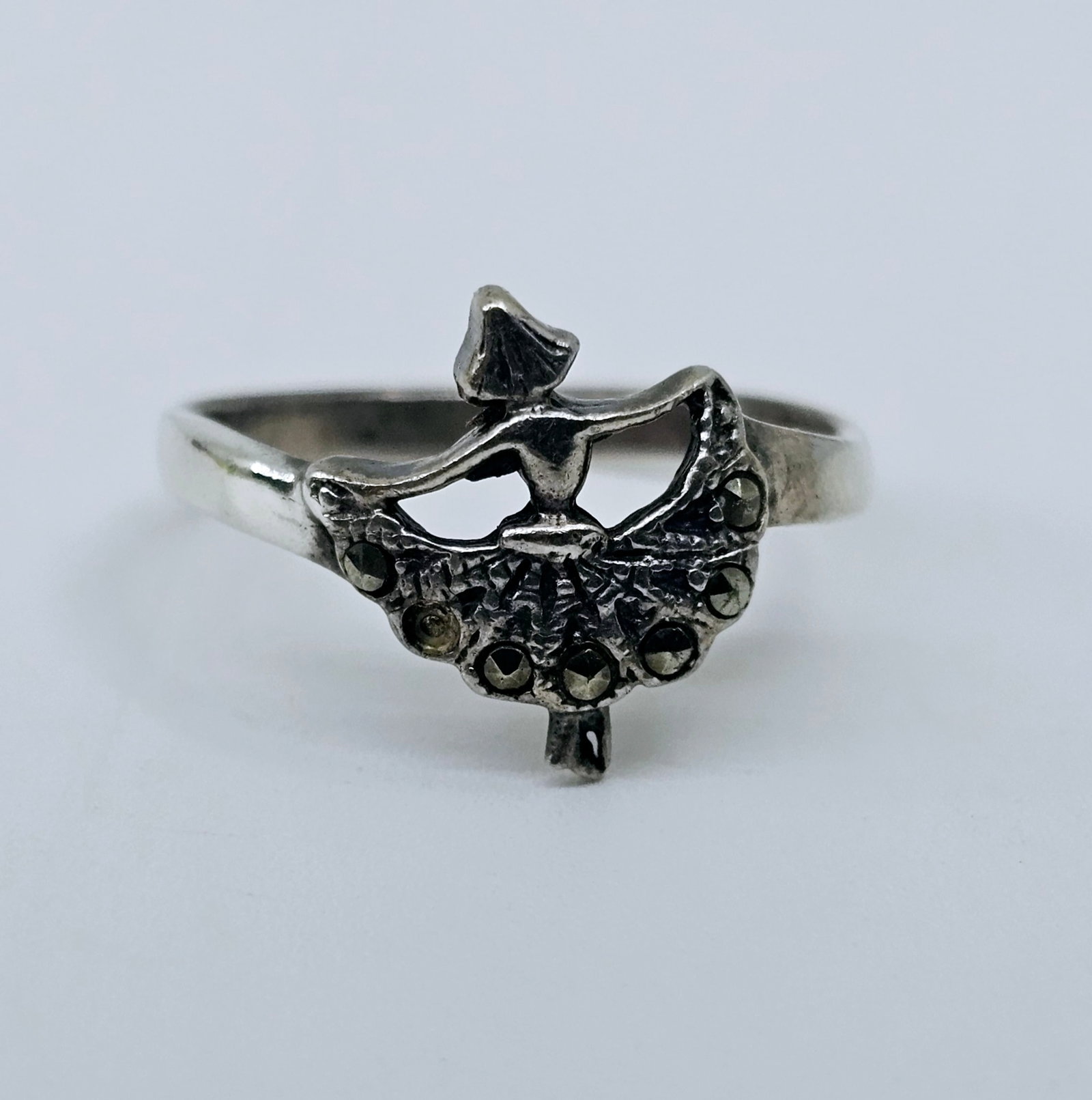 Vintage Ballerina Sterling Siver Ring, set with Marcasites: Sterling Silver Ring, set with Marcasites Weight 2.60g Size 7 1\2