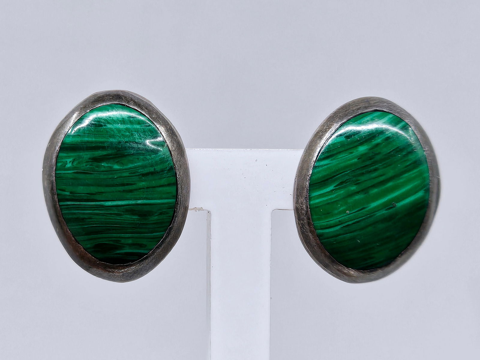Sterling Silver malachite earrings: Sterling Silver Earrings, set with Malachite 2.37g 1/2"