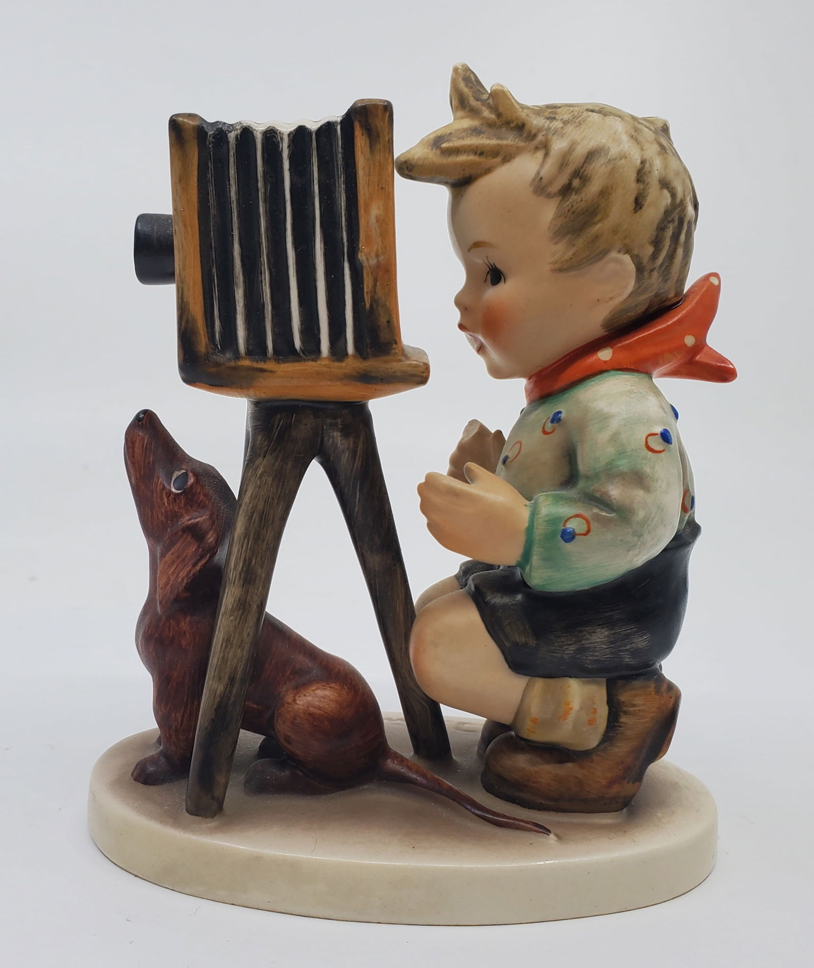 GOEBEL - M.J.HUMMEL W, Germany #178 The Photographer: 61 x 98 x 120 mm. (4 3/4" high).