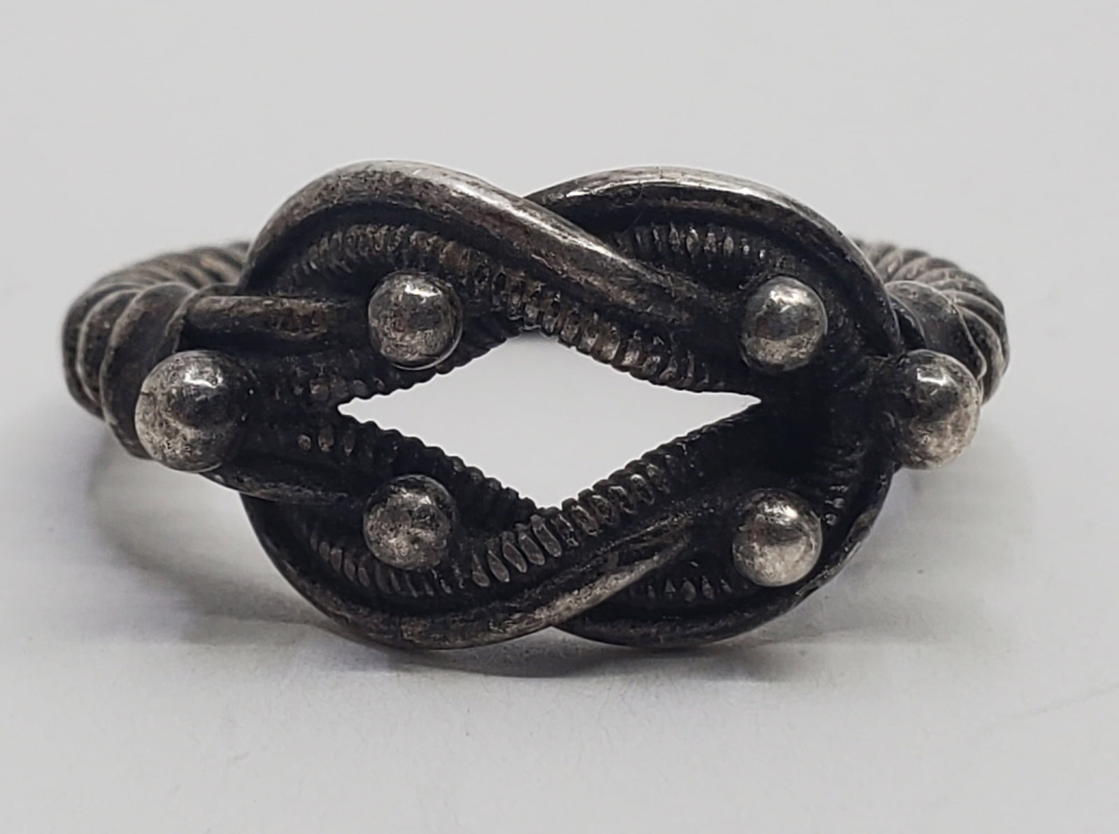 Antique French Sterling Silver Ring: Sterling Silver Ring, Hallmark on the edge Size : 6 Weight: 6 g