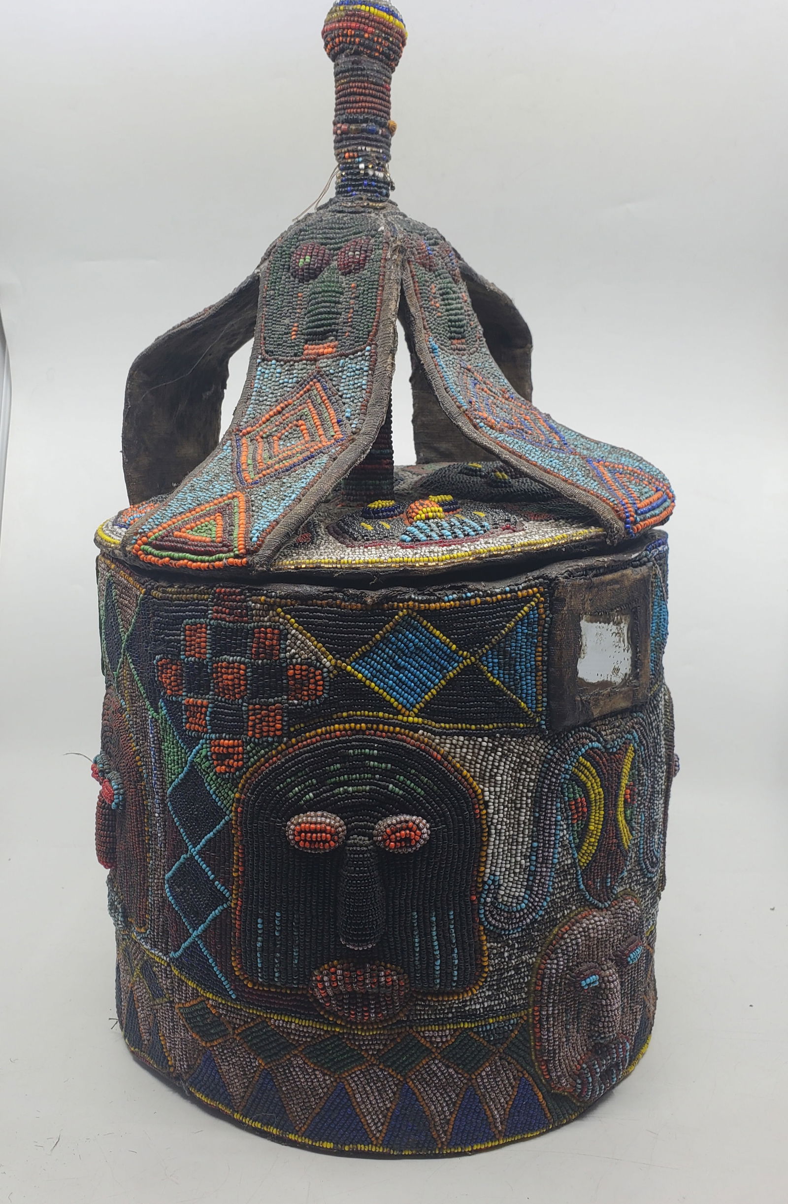 YORUBA, Antique Beaded Crown Box (1 of 4)