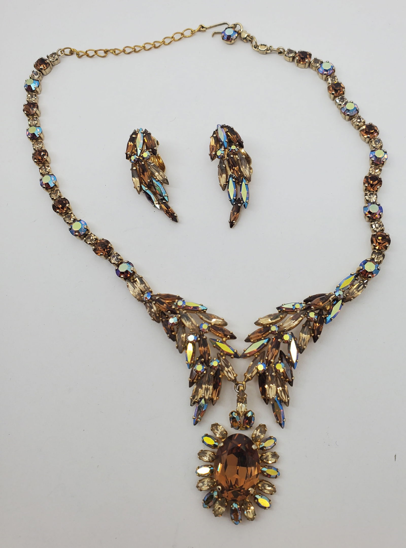 Sherman, Set of Champagne Rhinestones Necklace and Earrings (1 of 7)