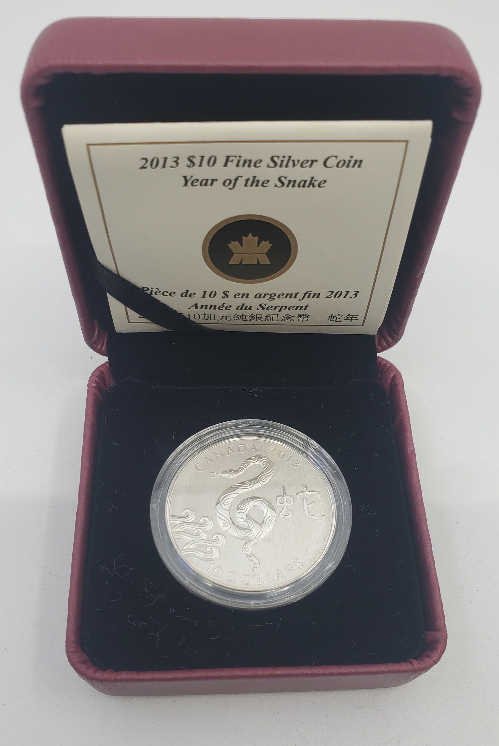 2013 $10 Fine Silver Coin, Year of the Snake: RCM 10$ Canadian Fine Silver Coin, 99,99 Pure silver 15,87 gLimited Edition : 05281/88888In it's original box with Paper