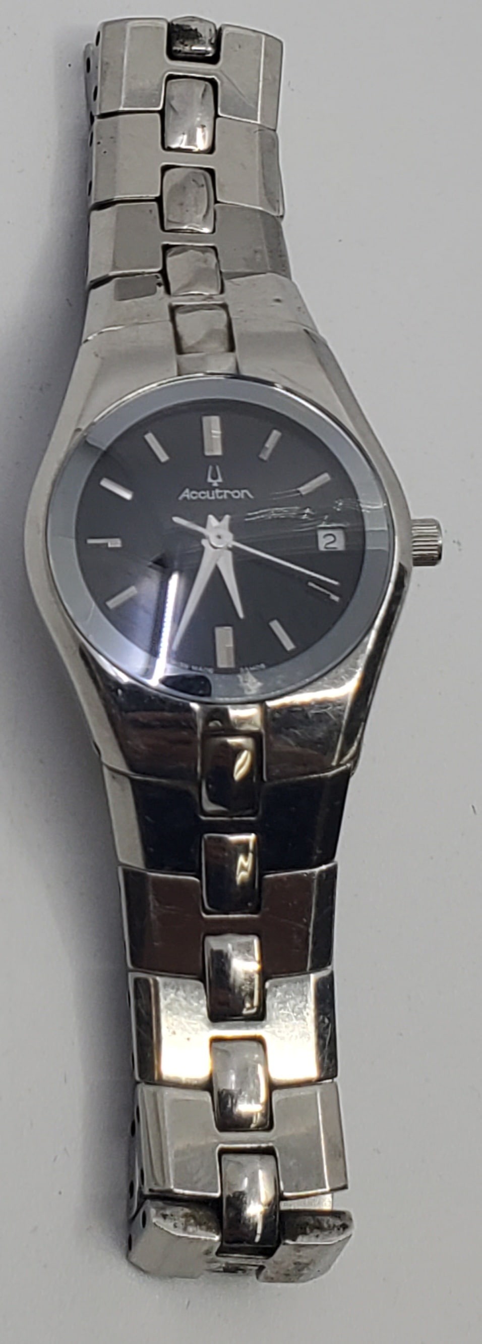 BULOVA ACCUTRON, Lucerne 26M06, Ladies Quartz Watch: Bulova Accutron, Model Lucerne 26M06, Quartz Movement, Black Dial, Stainless Steel Case and Bracelet24mm, Need New Batterie, Untested