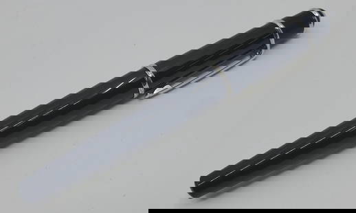 CARTIER, Vintage Black Ballpoint Pen: Ballpoint pen black with top blue stone, marked Cartier and Number : 318425