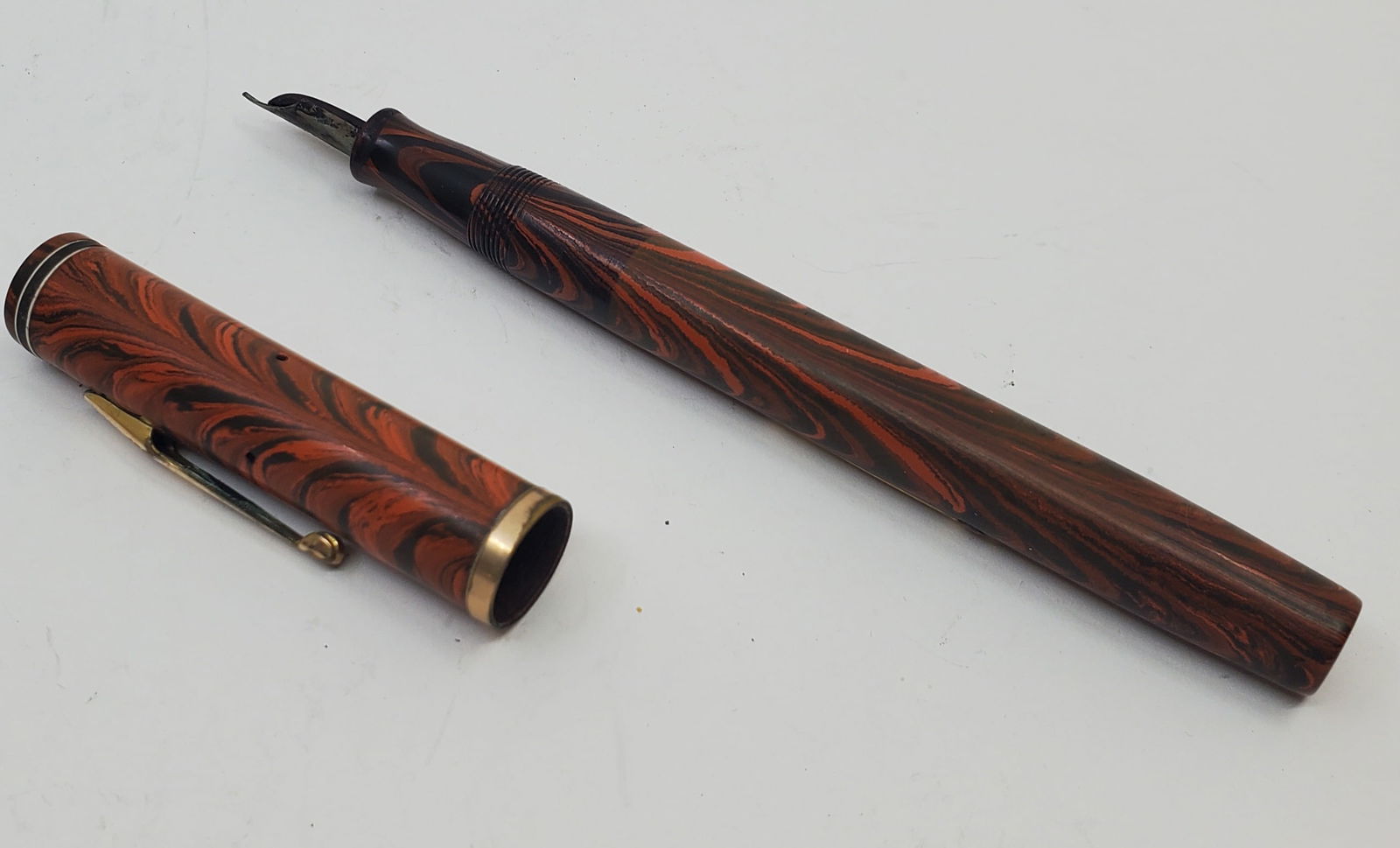 Vintage Waterman No 7 Fountain Pen 14KT Gold Nib: 14KT Gold Nib Fountain pen Waterman's marked at the bottom 7