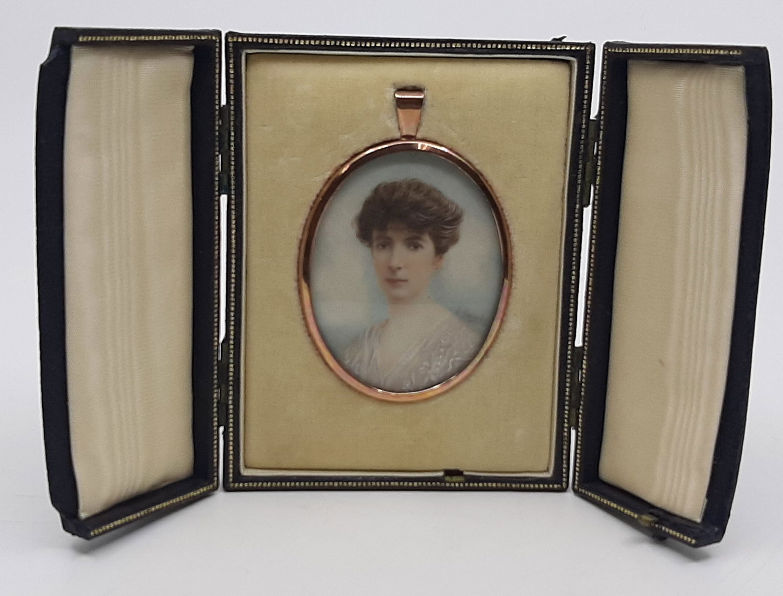 Antique Painted Miniature Lady's Portrait Pendant, Framed, Cased (1 of 5)