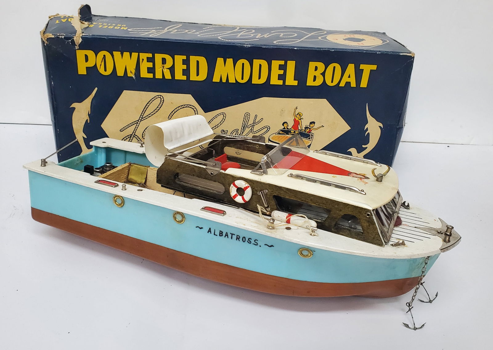Vintage Japan Lang Crafts "Unsinkable" Powered Model Motorboat (1 of 8)