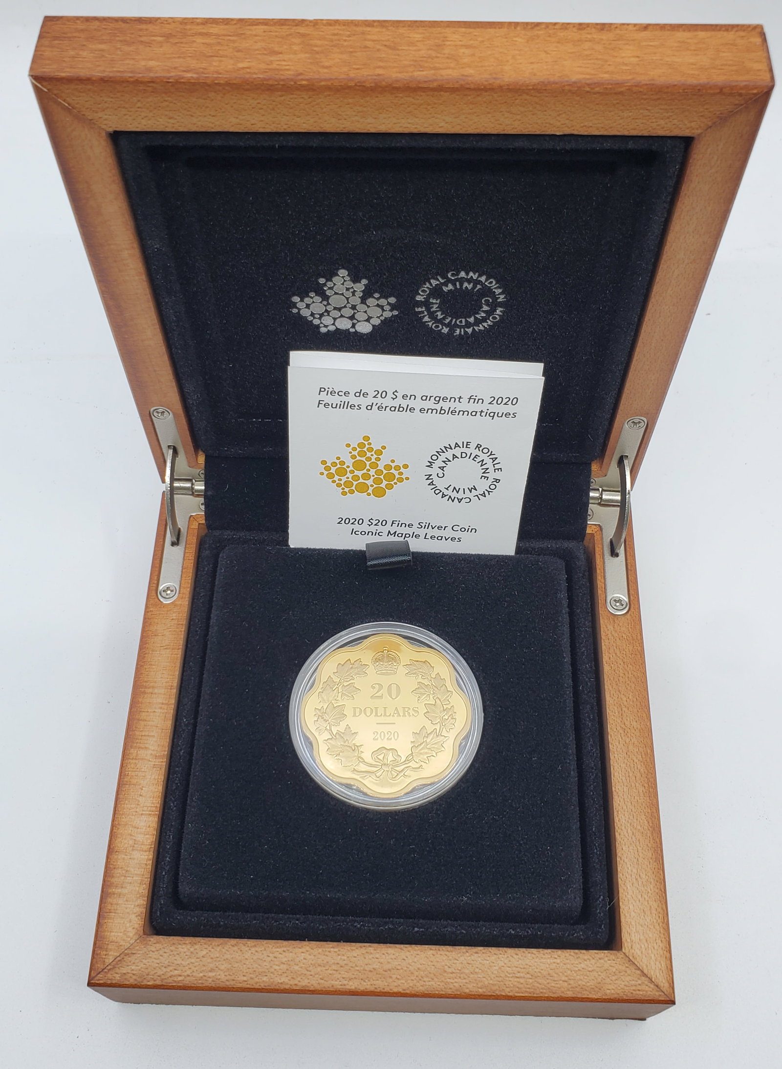 CANADA 2020 $20 Masters Club Silver Coin Iconic Maple Leaves (1 of 6)