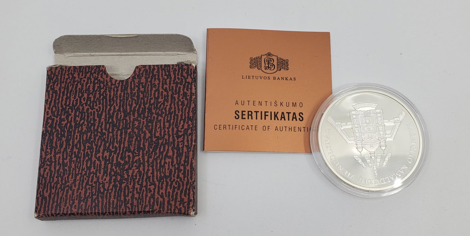 LITHUANIA 2004 50 Litas Proof Silver Coin Pazaislis Camaldolese Monastery: 28.28 grams of .925 silver. With certificate and Cardboard slipcase.