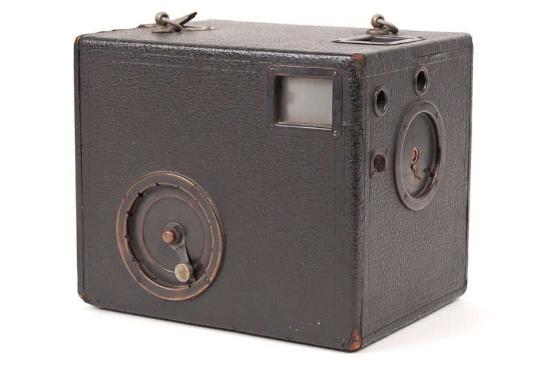 Adlake Magazine Plate Box Camera: Adlake Magazine Plate Box Camera (Serial No. R2773). Manufactured by Adams & Westlake Co. in Chicago, Illinois circa 1899. Provenance: The Kaprelian Camera Collection, Philadelphia, PA.