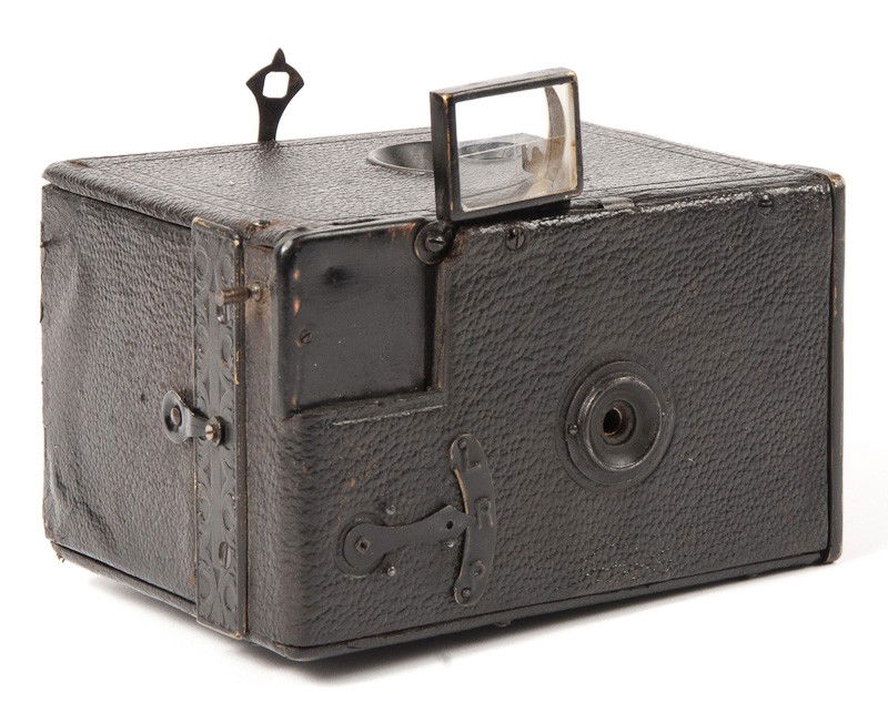 Le Pascal Motorized Roll Film Box Camera: Le Pascal Motorized Roll Film Box Camera with Original Film (Serial No.13567). Manufactured by Japy Freres & Cie in France circa 1898. Provenance: The Kaprelian Camera Collection, Philadelphia, PA.