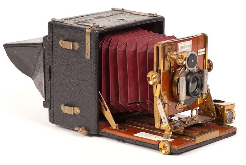 Sanderson Regular Model Plate Camera : Sanderson Regular Model Plate Camera with Ross Lens and Bausch & Lomb Shutter (Patent No. 18071). Manufactured in London, England circa 1902-1910. Provenance: The Kaprelian Camera Collection, Philadel