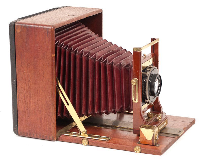Century Camera Company Wooden View Camera : Century Camera Company Wooden View Camera with Carl Zeiss Jena Tessar Lens and Deckel Compur Shutter. Provenance: The Kaprelian Camera Collection, Philadelphia, PA.
