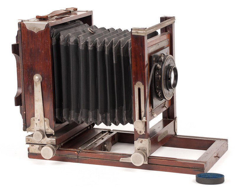Gundlach 4x5 View Camera : Gundlach 4x5 View Camera (Serial No. 22) with Ilex Paragon Lens and No. 3 Acme Synchro Shutter. Manufactured by Gundlach Mfg. Corp. in Rochester, NY. Provenance: The Kaprelian Camera Collection, Phila