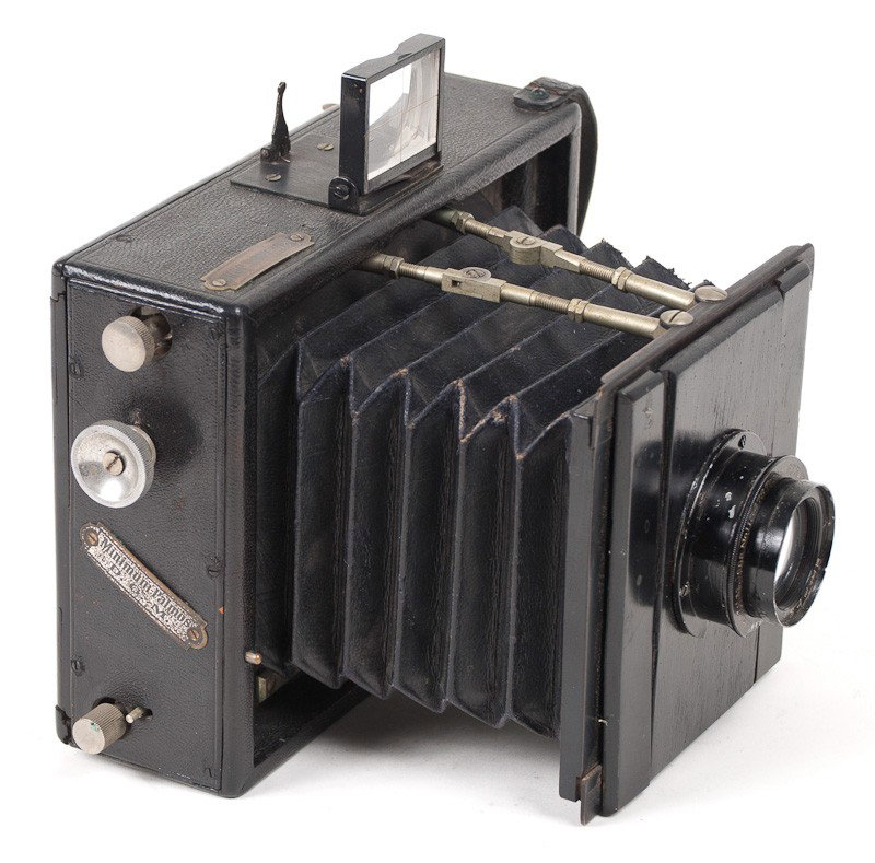 Carl Zeiss Jena Plate Camera : Carl Zeiss Jena Camera with Tessar Lens and Minimum-Palmos D.G.M. label on side. Provenance: The Kaprelian Camera Collection, Philadelphia, PA.