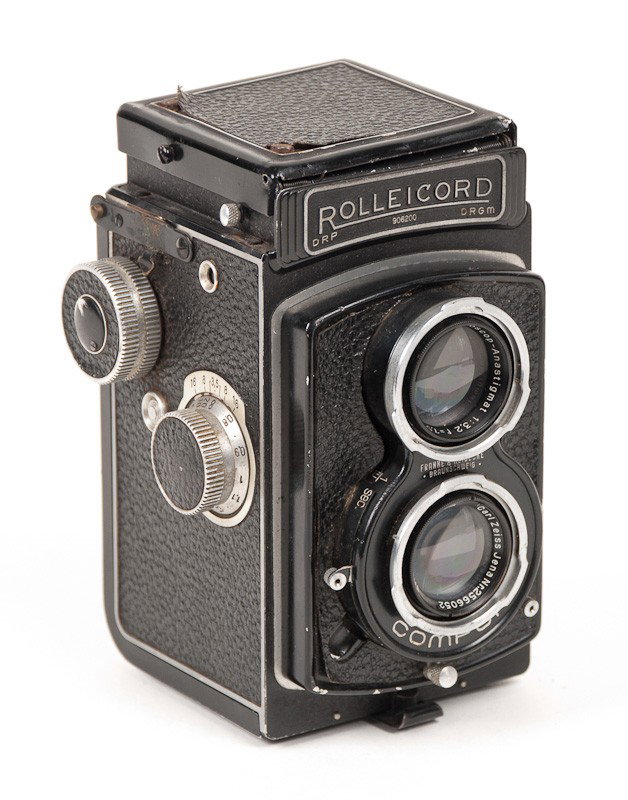 Early Rolleicord, Twin Lens Reflex Camera: Early Rolleicord, Twin Lens Reflex, 120 Roll Film Camera (Serial No. 906200) with Compur Shutter and Zeiss Triotar Lens. Manufactured by Franke & Heidecke in Braunschweig, Germany. Provenance: The Kap