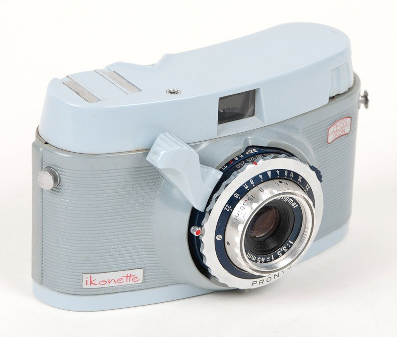 Zeiss Ikon Ikonette: Zeiss Ikon Ikonette (Serial No. S90774) with Novar Lens and Pronto Shutter. Provenance: The Kaprelian Camera Collection, Philadelphia, PA.