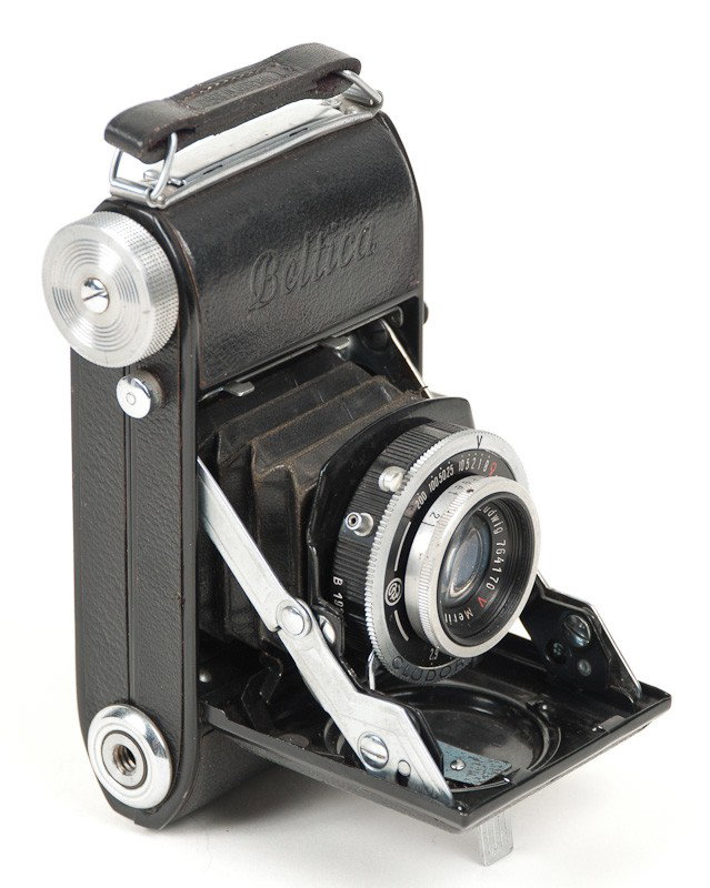 Beltica Folding 35mm Roll Film Camera : Beltica Folding 35mm Roll Film Camera with E. Ludwig Meritar Lens and Cludor Shutter. Manufactured by VEB Belca-Werk, Dresen, Germany. Provenance: The Kaprelian Camera Collection, Philadelphia, PA.