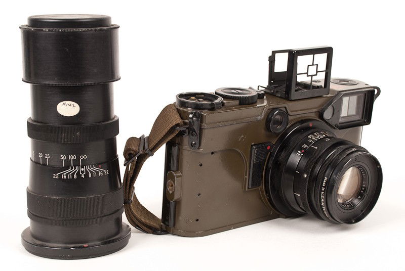 U.S. Army Signal Corps 70mm Roll Film KE-4 Camera : U.S. Army Signal Corps 70mm Roll Film KE-4 Camera with (2) Kodak Ektar Lenses (102mm and 205mm). Manufactured by Graflex Inc. in Rochester, NY. Provenance: The Kaprelian Camera Collection, Philadelphi