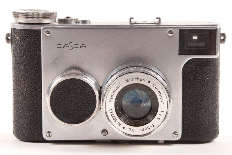 Casca Roll Film Camera: Casca Roll Film Camera (Serial No. 51031) with Culminar f/2.8 lens. Manufactured by Steinheil in Munich Germany. Provenance: The Kaprelian Camera Collection, Philadelphia, PA.
