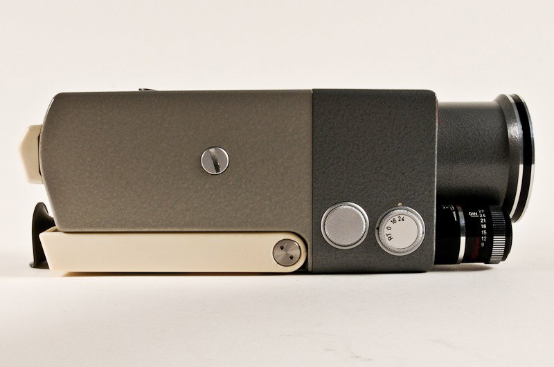 Leicina 8 V, 8mm Movie Camera - 5
