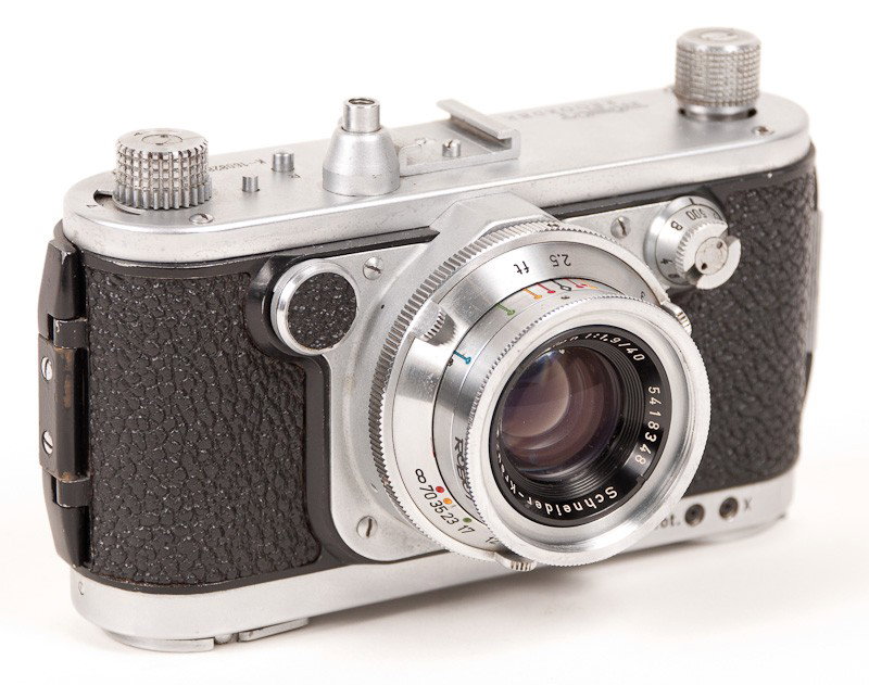 Robot Recorder 36 Roll Film Camera: Robot Recorder 36 Roll Film Camera (Serial No. K-160828a) with Schneider-Kreuznach Xenon f/1.9 Lens. Manufactured by Otto Berning & Co. in Schwelm, Westphalia, Germany. Provenance: The Kaprelian Camer