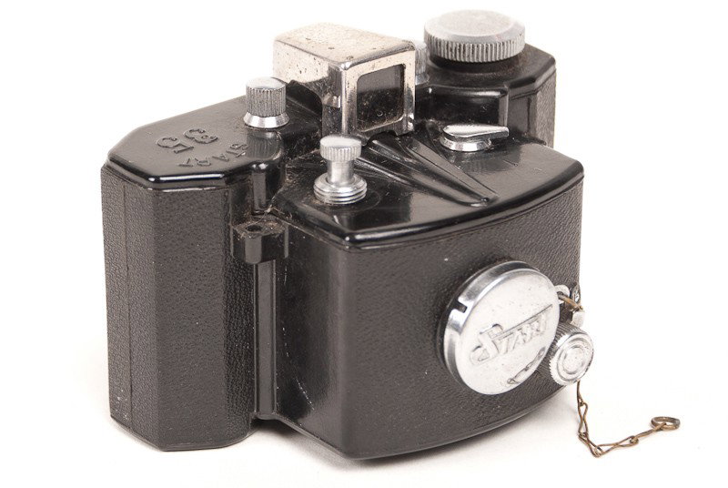 Start 35 Subminiature Bakelite Camera with Leather case - 2