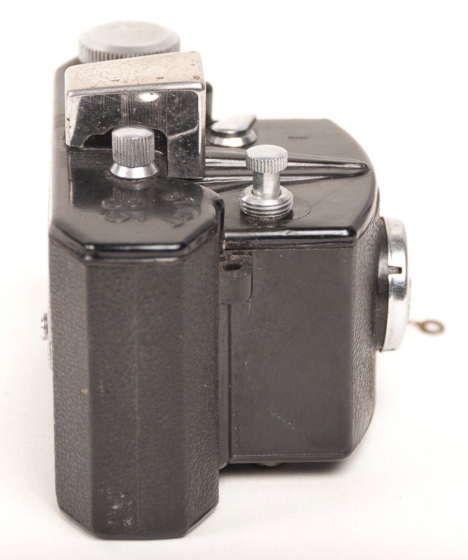 Start 35 Subminiature Bakelite Camera with Leather case - 4