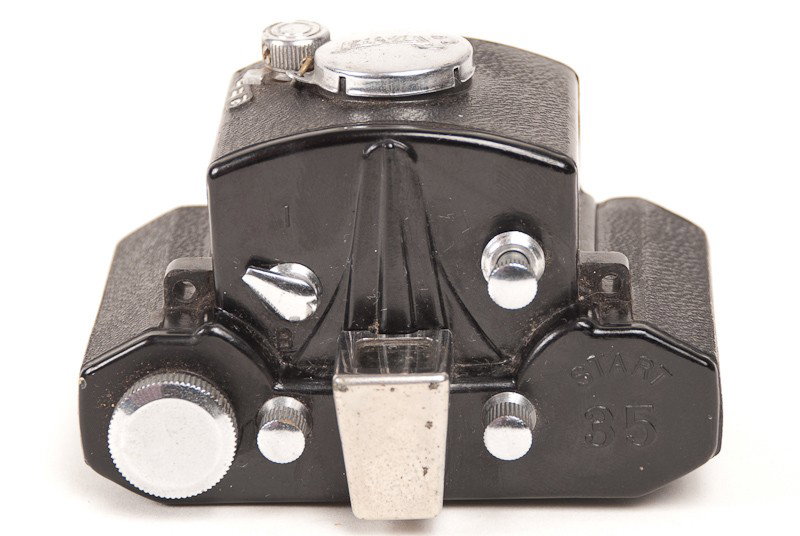 Start 35 Subminiature Bakelite Camera with Leather case - 7