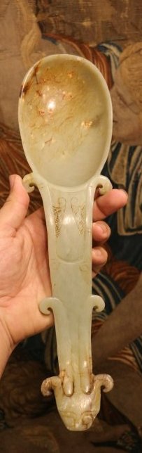 LARGE ANTIQUE CELADON JADE SPOON QING DYNASTY (1 of 7)