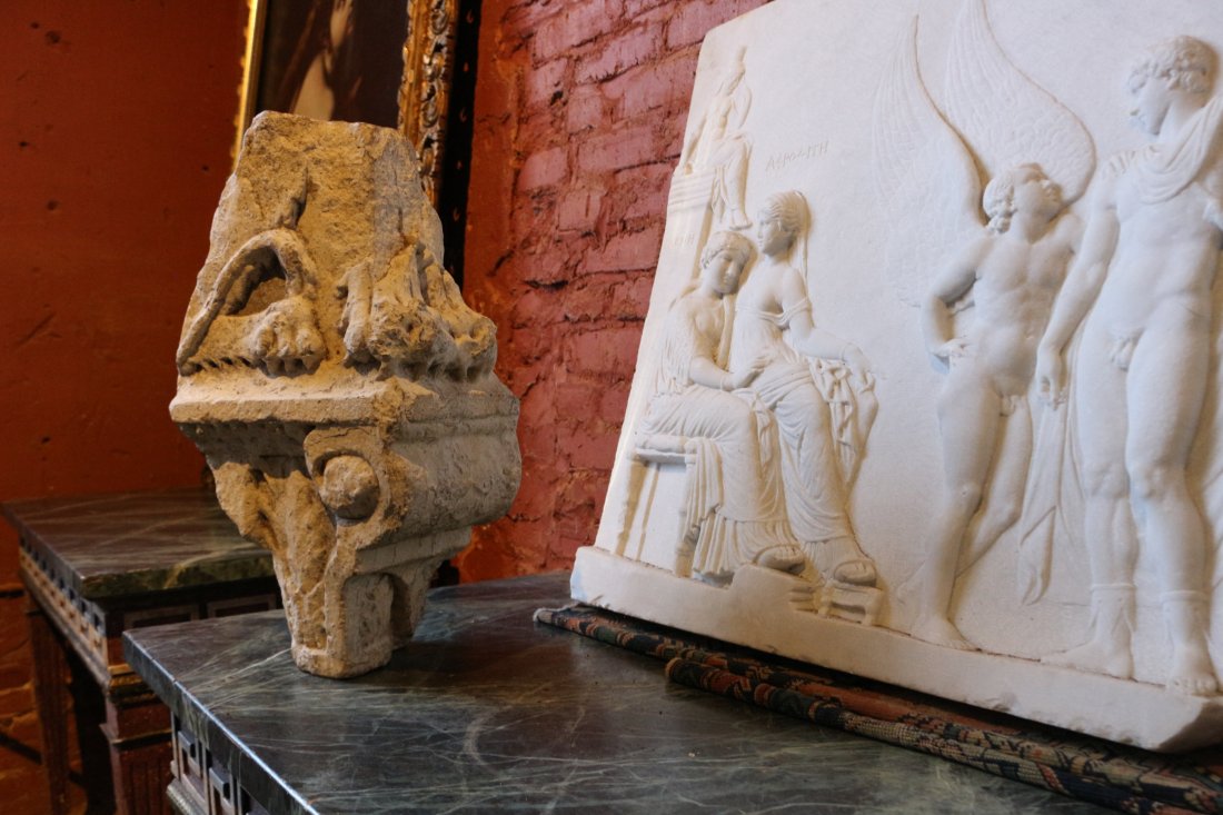 RARE ROMAN ANTIQUITY LION CAPITAL (1 of 8)