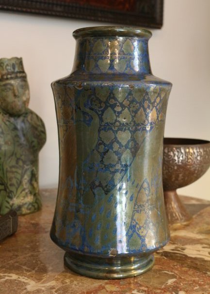 EARLY ISLAMIC  HISPANO-MORESQUE LUSTERWARE VASE (1 of 5)