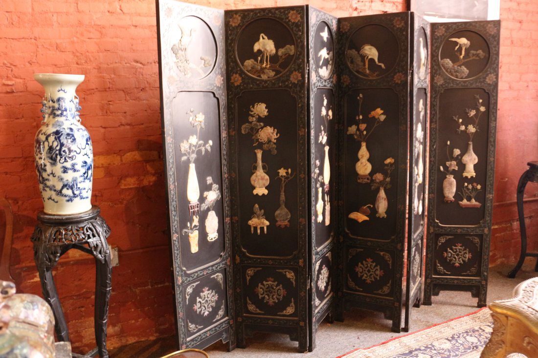 ANTIQUE CHINESE JADE AND LACQUER 6 PANEL SCREEN (1 of 11)