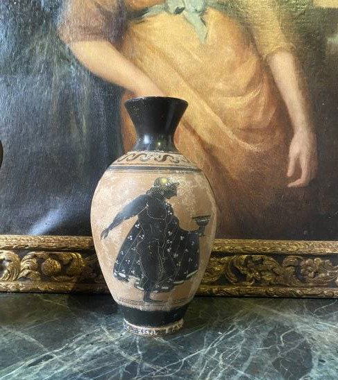 Fine antique Greek vase early (1 of 6)
